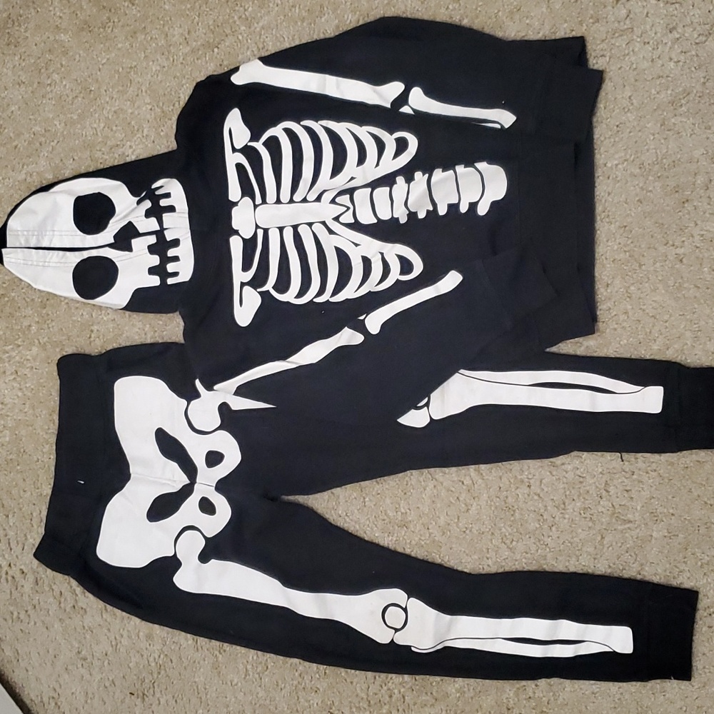 H&M Skeleton Set